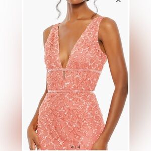 NWT Mac Duggal 5669 Sequin Plunge Neck Coral Dress size 0
